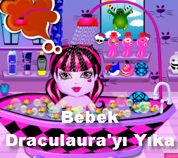 Bebek Draculaura'yı Yıka