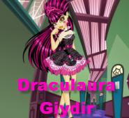 Draculaura Giydir